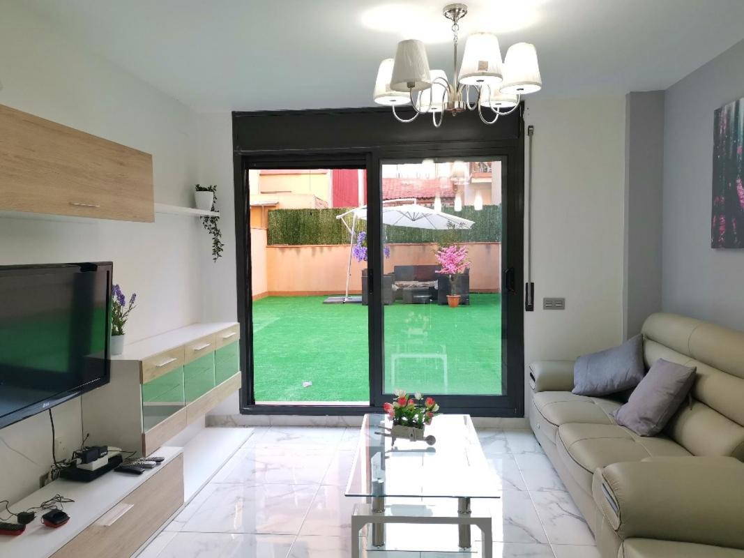 Duplex / Beach 3Min/ Bcn Center 10Min/Tren 2Min Apartment Sant Adria de Besos Exterior photo