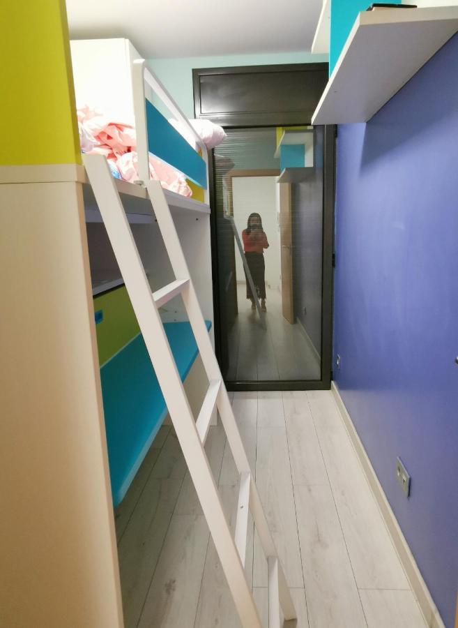 Duplex / Beach 3Min/ Bcn Center 10Min/Tren 2Min Apartment Sant Adria de Besos Exterior photo