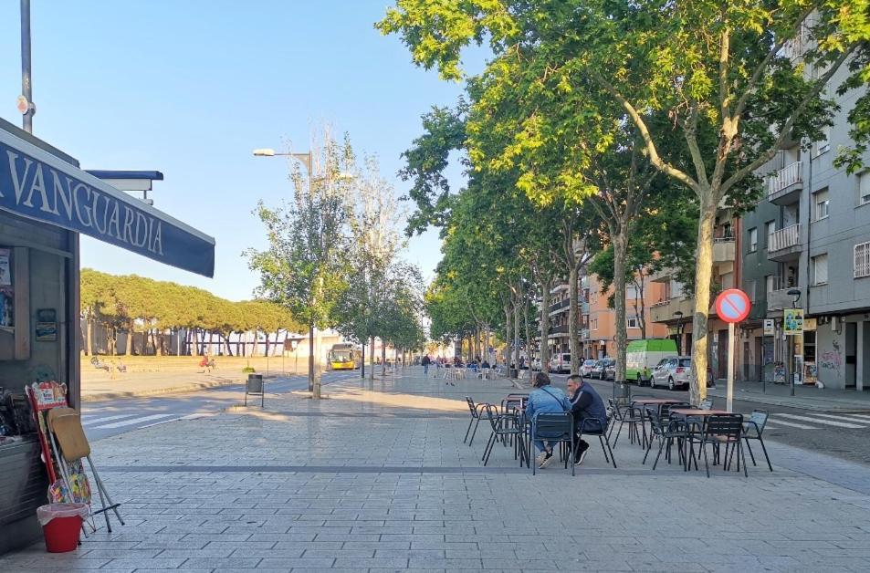 Duplex / Beach 3Min/ Bcn Center 10Min/Tren 2Min Apartment Sant Adria de Besos Exterior photo